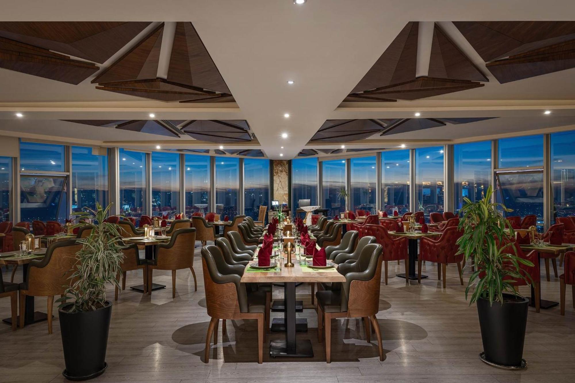 Titanic Hotel & Spa Sulaymaniyah Exterior photo The 360° Restaurant