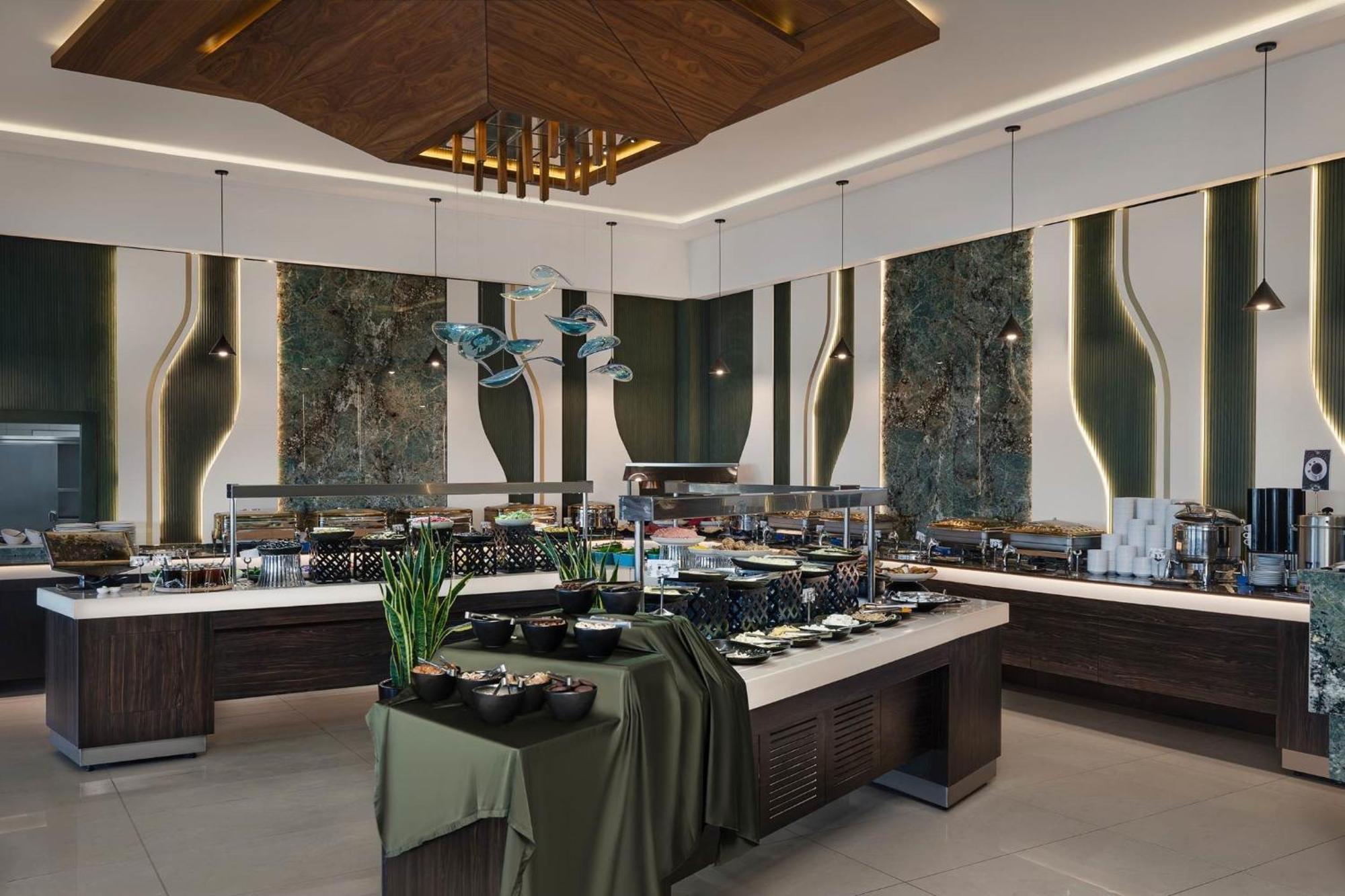 Titanic Hotel & Spa Sulaymaniyah Exterior photo The restaurant